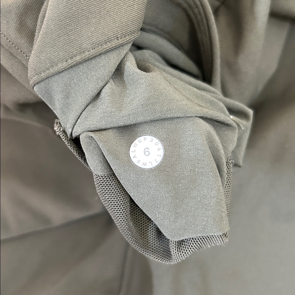 Lululemon On the Fly Dark Green Straight Leg Activewear Pants size 6 - Picture 5 of 8